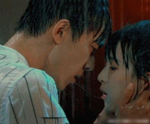 国产剧的奇葩吻戏视频合集,盘点那些让人脸红的甜蜜瞬间